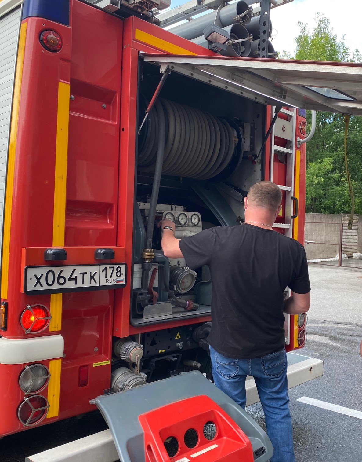 обучение по использованию насосов пожарной автоцистерны